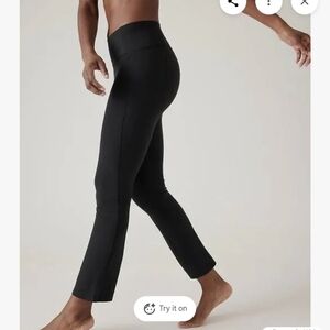 Athleta Transcend Stash Straight Leg Pant